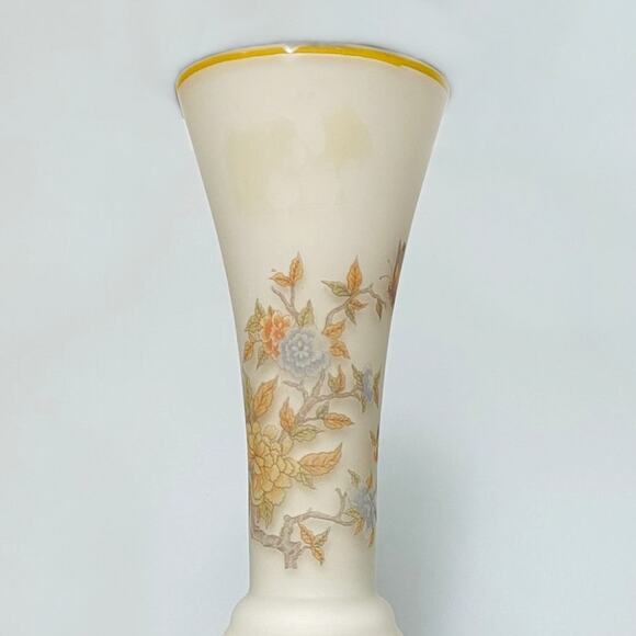 Vintage Frosted Satin Glass Vase - Picture 5 of 6